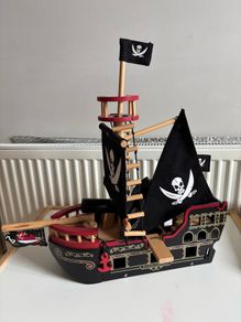 wooden pirate ship