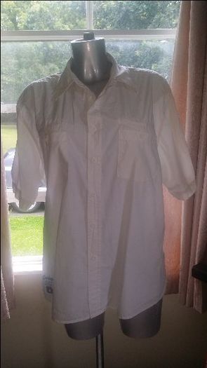 Men's white short sleeve shirt Osaka 555 size L/XL Postage included