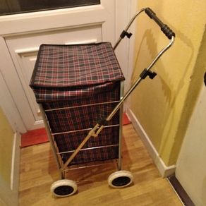 4 Wheel Shopping Trolley (can deliver)