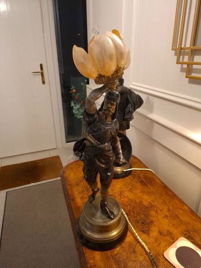 Antique warrior Table lamp