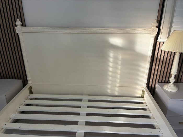 bedframe