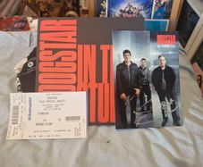 Keanu Reeves Dogstar Signed Insert & Exclusive Merch