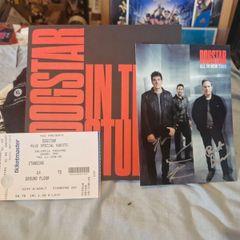 Keanu Reeves Dogstar Signed Insert & Exclusive Merch