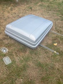 Thule Roof Box  Approx. 5ft x 3ft  200 ONO