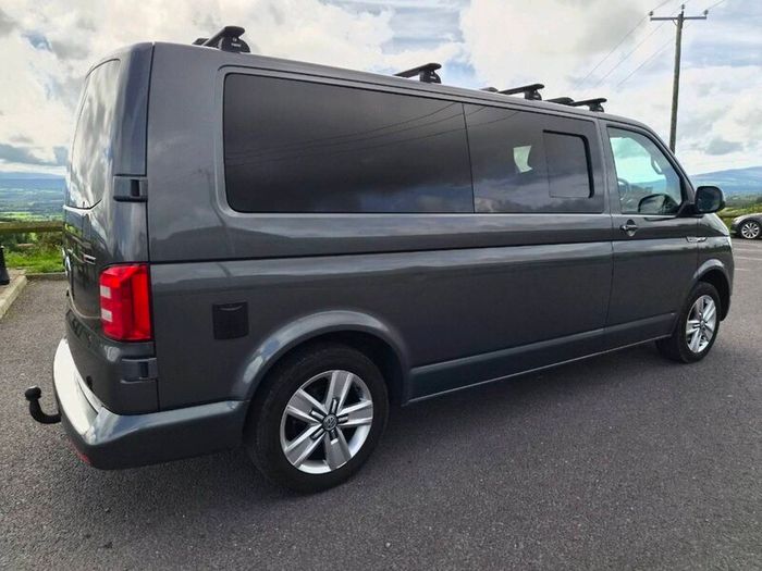 VW Transporter 5seats Automatic 4MOTION Immaculate