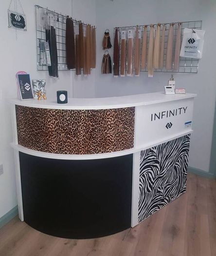 salon reception desk