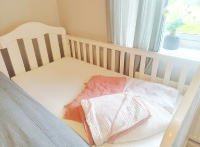 Baby/toddler cot