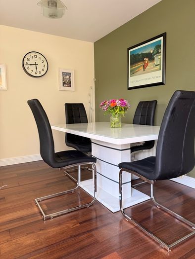Glass Table & x4 chairs