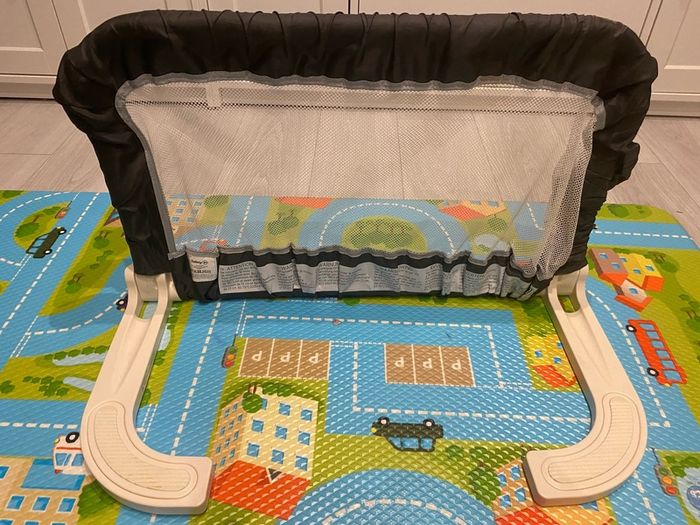 Kids bed guardrail excellent condition