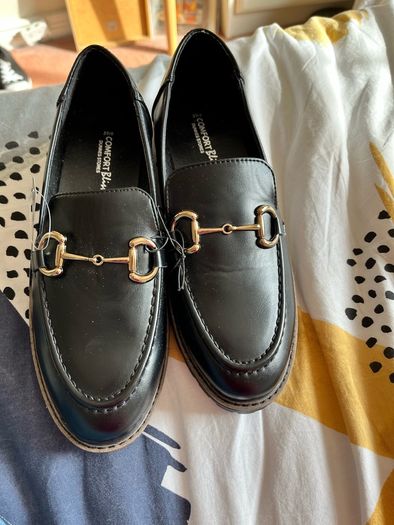 New Ladies loafers - size 6