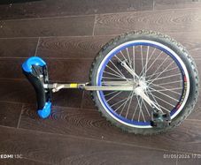 one wheel bicycle