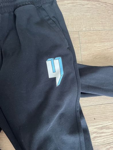 Yelir world tracksuit