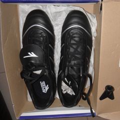 Brand New Hi-Tec 6 Stud Football Boots in original box
