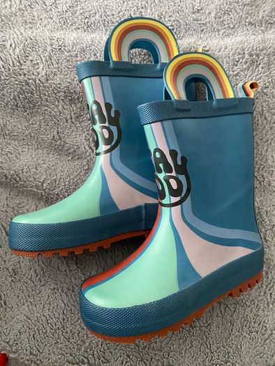 Boys shoes size 22(uk5)-27(uk8.5)