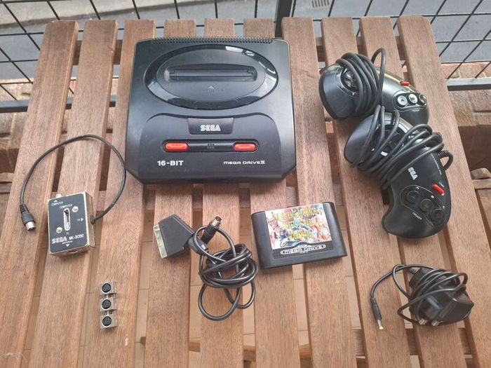 Sega Megadrive 2 Bundle (Spares/Repair)