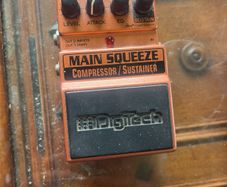 digitech main squeeze compressor/ sustainer