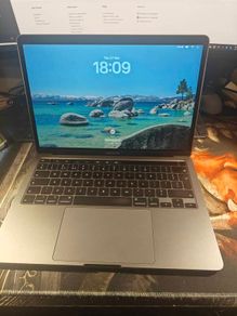 Macbook Pro A2251 (2020, I7, 16gb Ram, 1tb Ssd)