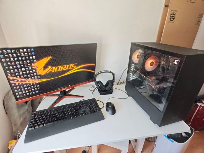 Gaming PC Ryzen 5 5600X / RX 6800 16GB / 1440p 144hz Monitor / Full Bundle