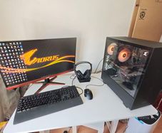 Ryzen 5 5600X / RX 6800 16GB / 1440p 144hz Monitor / Full Bundle