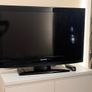 Samsung 32" LCD Tv Image 2
