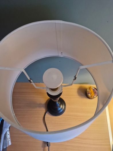 Table lamp