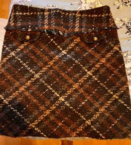 tweed pencil skirt