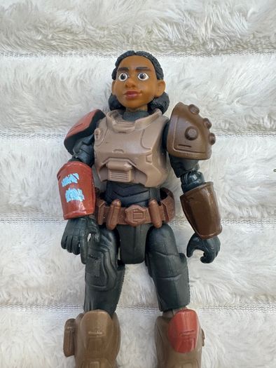Mattel Disney/Pixar Lightyear Alpha Class Izzy Hawthorne approx. 12 cm. Used Please see photos