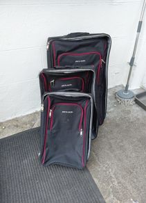Set of pierre cardin suitcase
