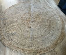 Round jute rug