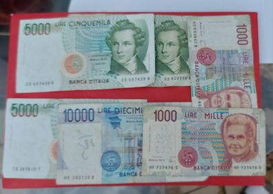 Italy  pre Euro 6 Banknotes in Fine condition