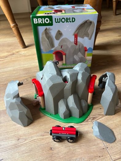 Brio Exploding Tunnel