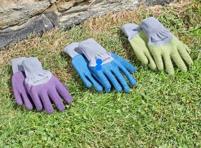 Gardening gloves