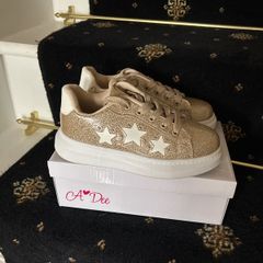 A Dee Gold Trainers uk 13 excellent condition!