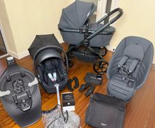 Icandy Paach 8 cybex Cloud T car seat with isofix base