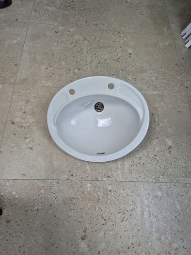 Bathroom Fine China Porcelain sink with double tap configuration