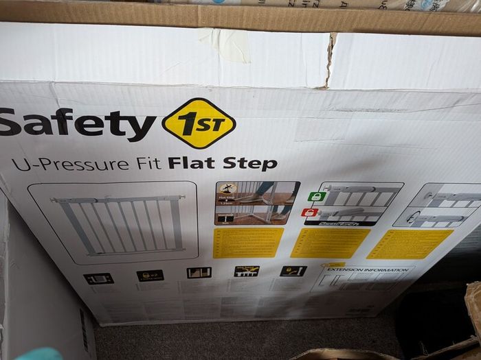 safety 1st stair gate with double lock