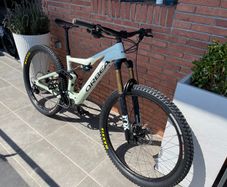 Orbea Rise M10 Carbon Size M Excellent Condition Only 1,500 km