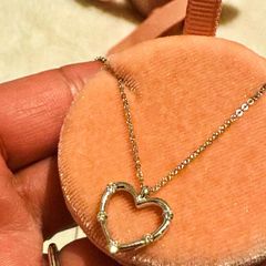 Stunning solid 18k White Gold & Diamond Heart Necklace (Jewelco London)
