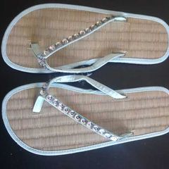 Ladies seagrass flip flop sandals, size large (NEW)