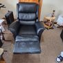 (Electric) Nevada Riser Recliner Image 2