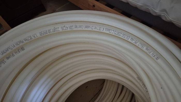coil of PE-Xb underfloor heating pipe