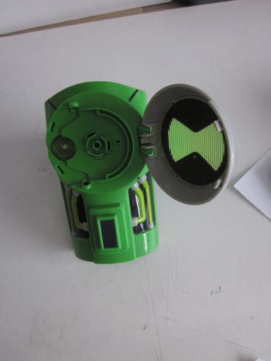 Ben 10 Revolution Ultimatrix Omnitrix Watch 2010 (No Spinner Piece)