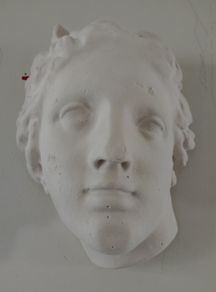 2 classical casts wall decor
