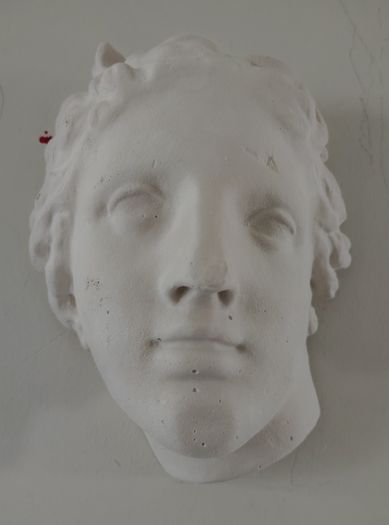 2 classical casts wall decor