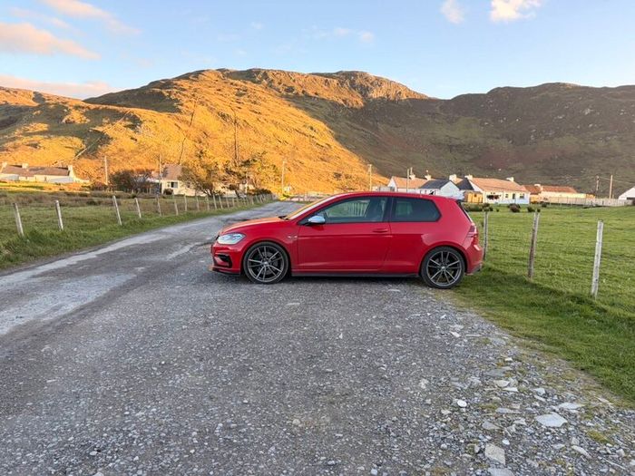 Volkswagen Golf R