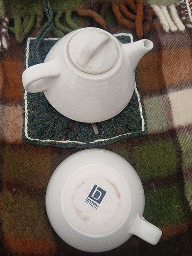 Copenhagen Broste Design Teapot with Large Cup.