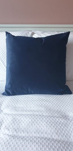 Velvet cushion