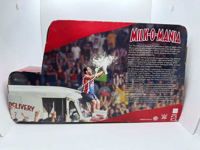 Wwe elite Epic Moments Milk O Mania Kurt angle , Stephanie McMahon & Stone Cold Steve Austin