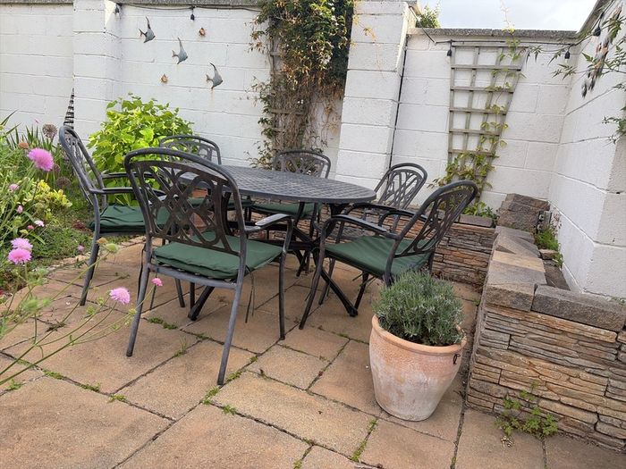 Garden Table and x6 chairs