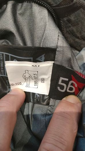 Dainese Carve Master 2 GoreTex set - like new.